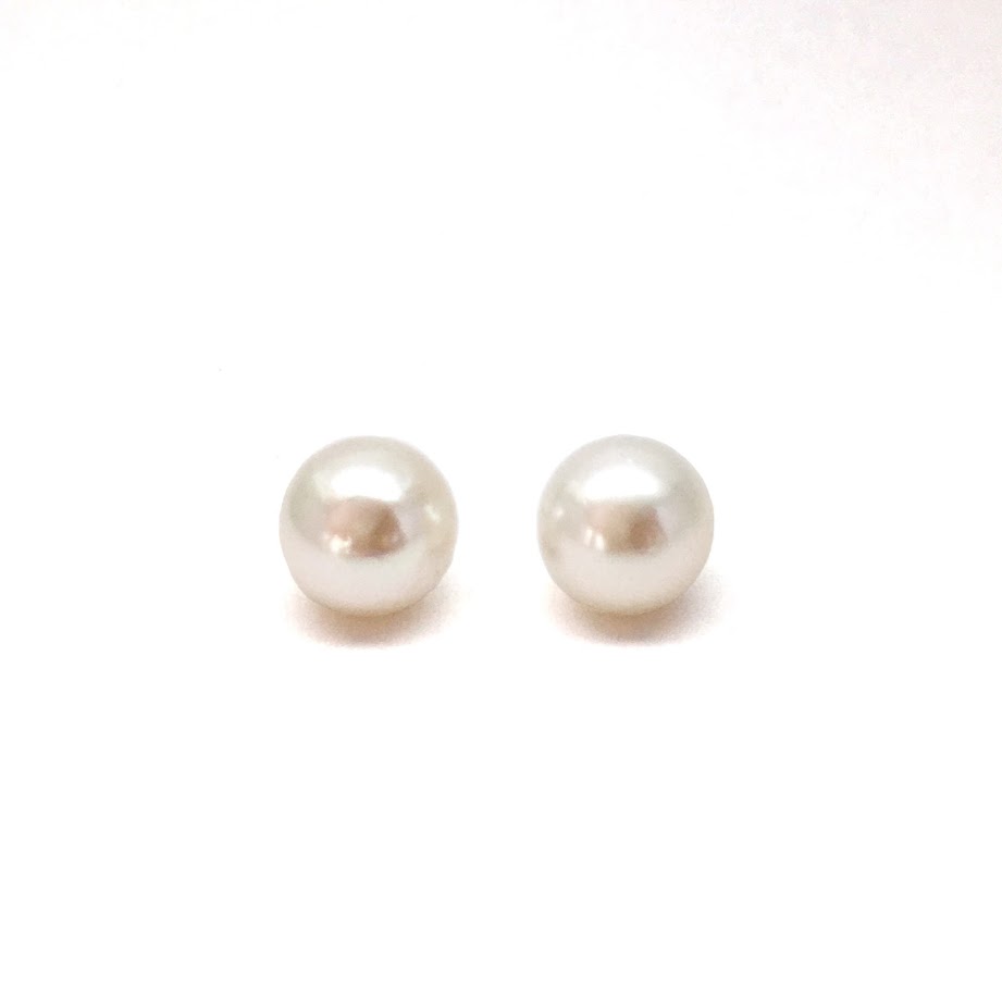 Creamy White South Sea Studs