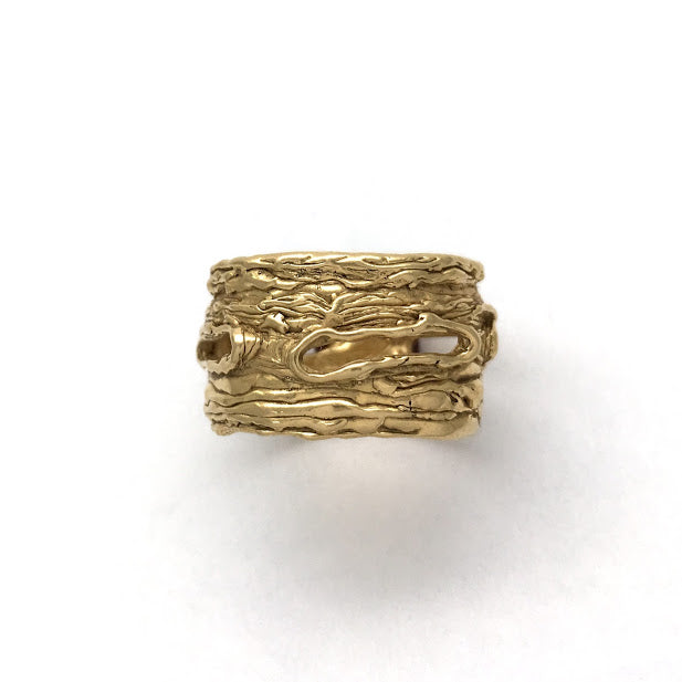 Wicker like texture with long oval openings