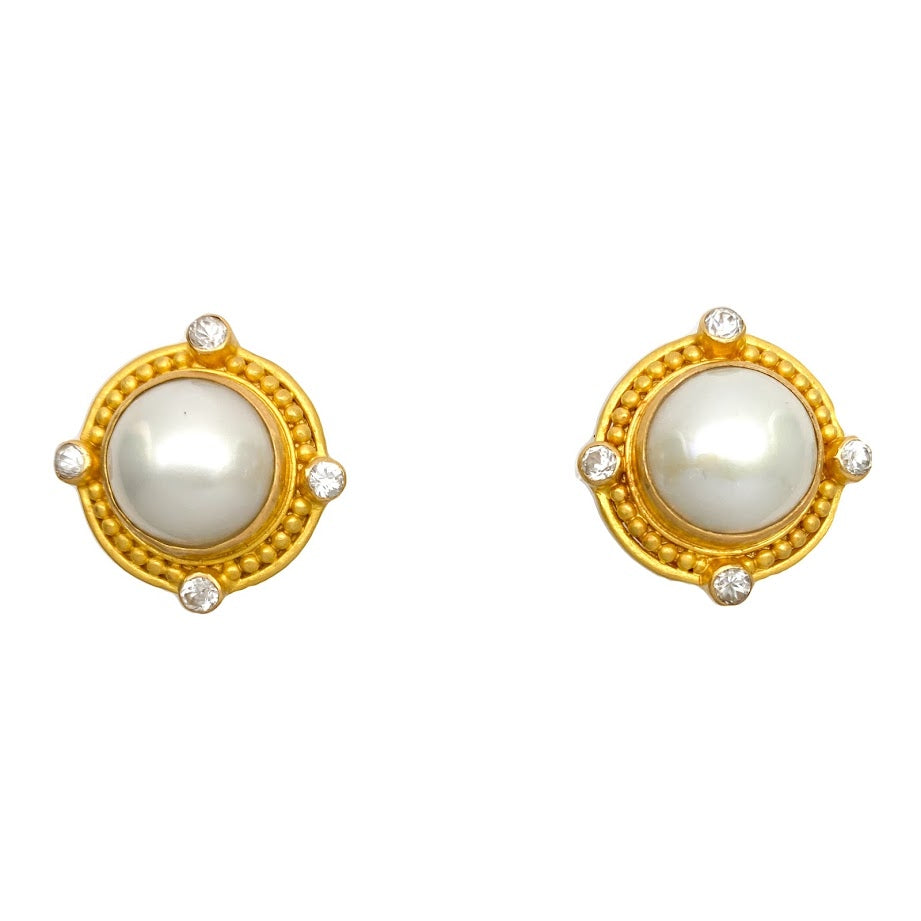 Ben Batu Pearl Earrings