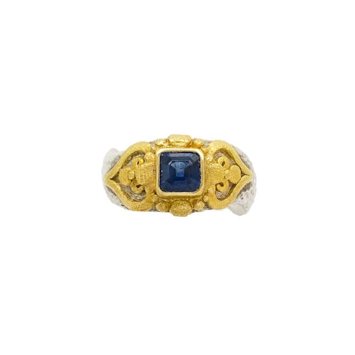 Glastonburg Blue Sapphire Ring