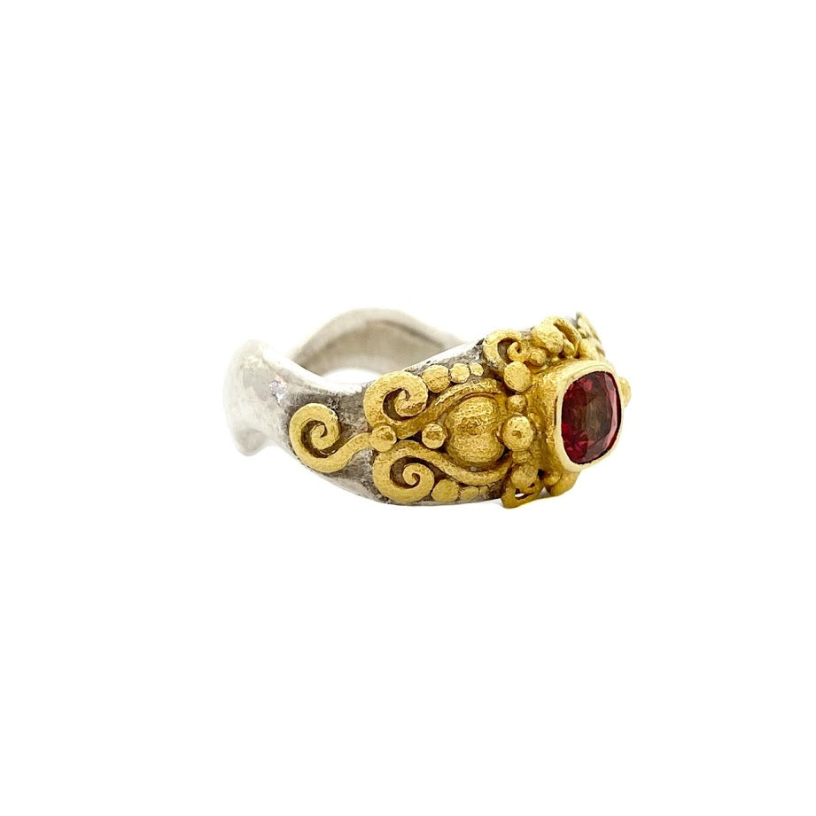 Glastonburg Sapphire Ring