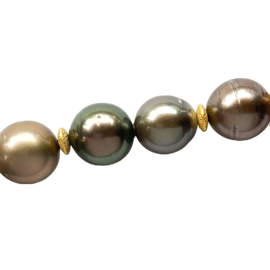 Lola Pearl Necklace