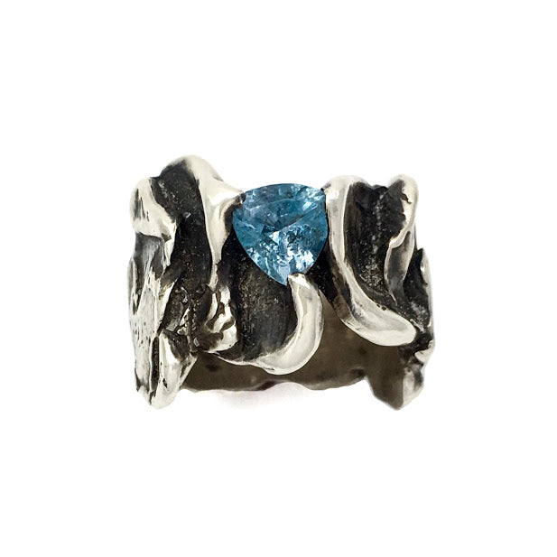 Dragon scale fantasy set with an aquamarine