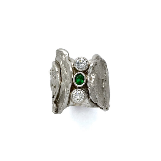 White gold slab ring set with emerald and diamonds